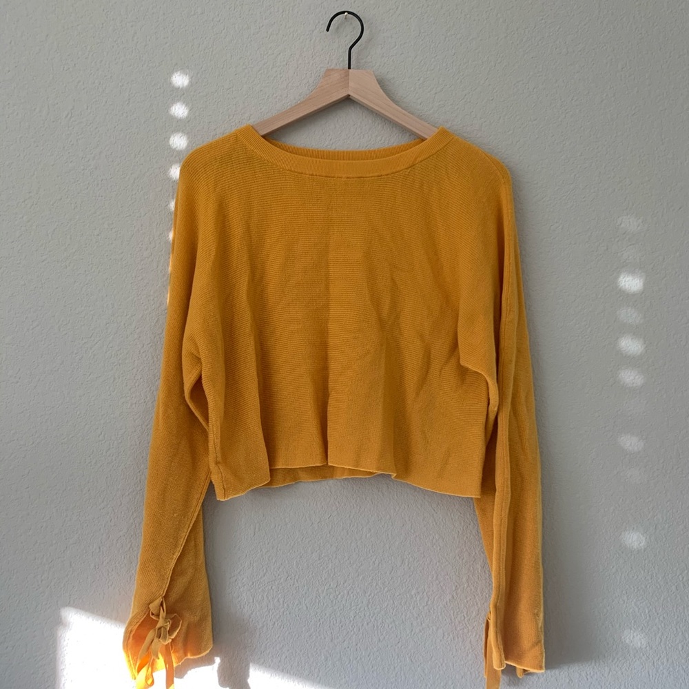 Wilfred sweater